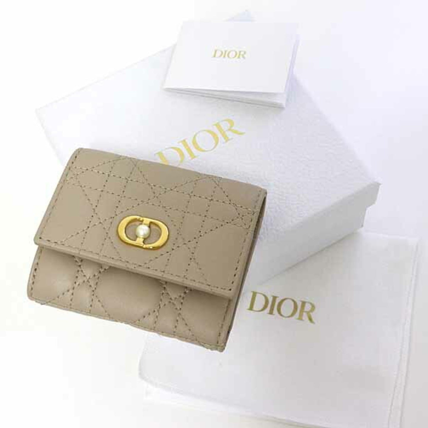 Christian Dior Beige Leather Wallet (Tri-Fold) ()