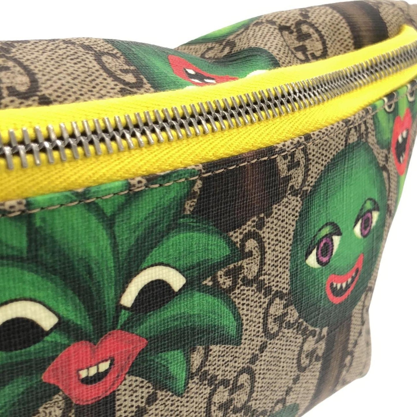 Gucci Beige Green Yellow Gg Supreme Fanny Pack ( )