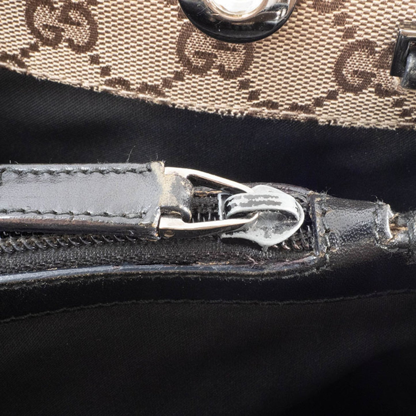 Gucci Beige Black Bamboo Canvas Handbag ( )