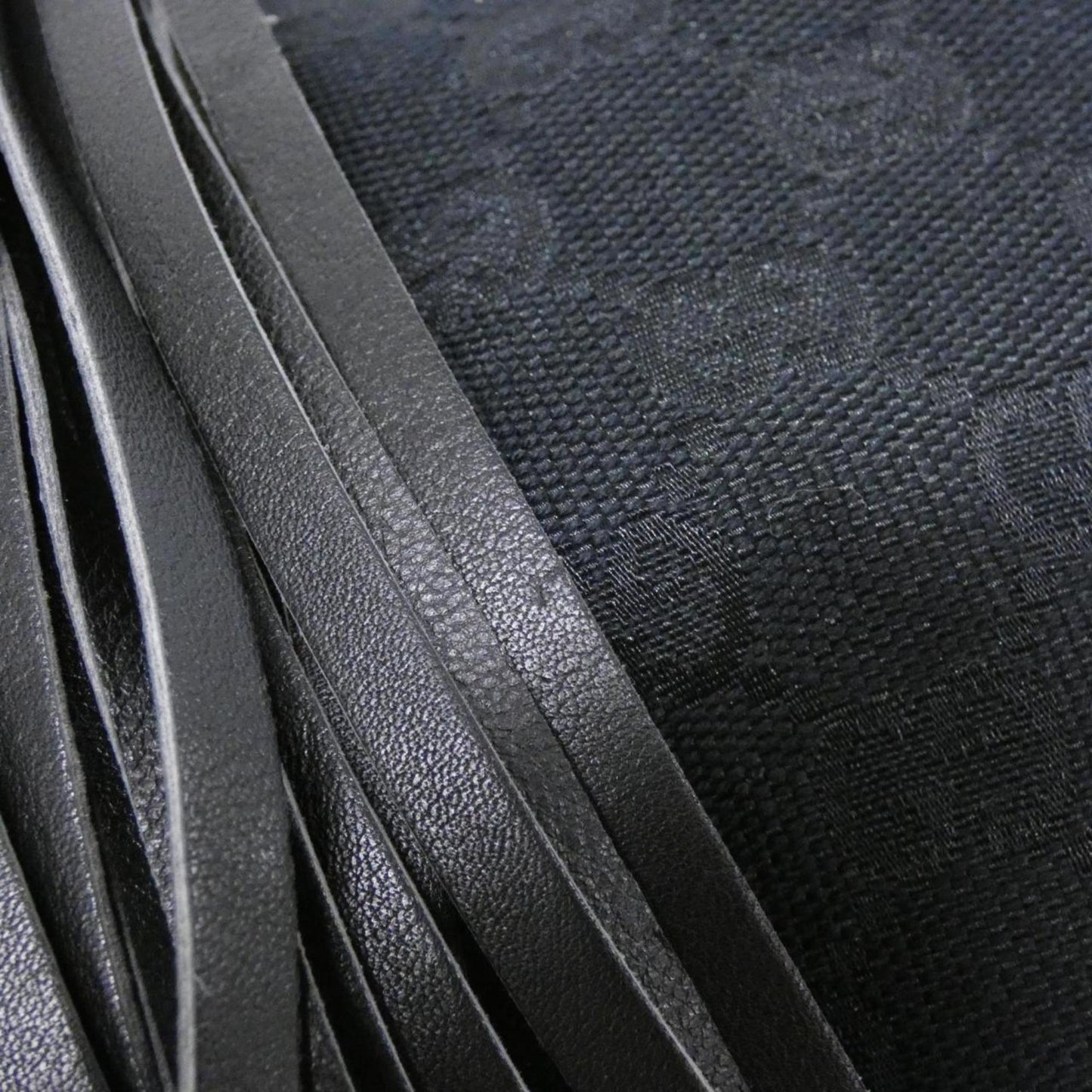 Gucci Black Gg Canvas Shoulder Bag ( )