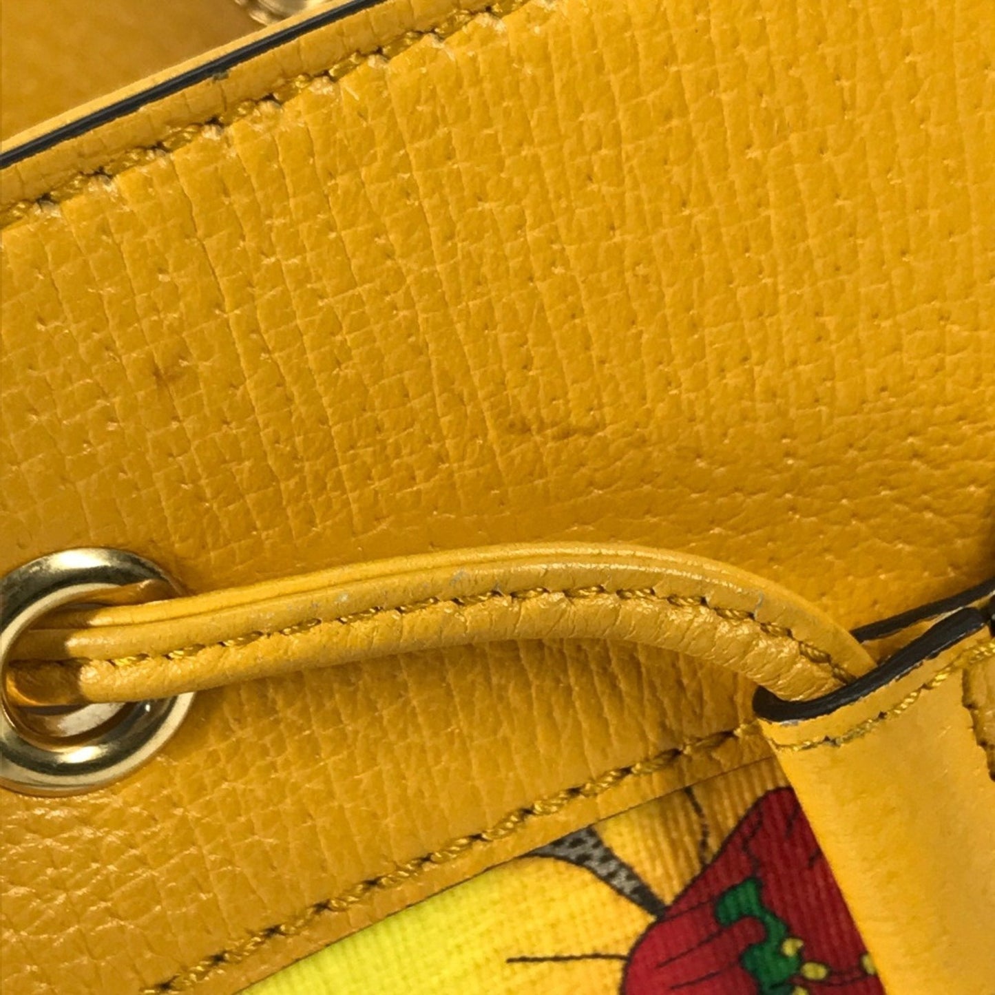 Gucci Beige Multi-Color Gg Supreme Handbag Shoulder Bag ( )