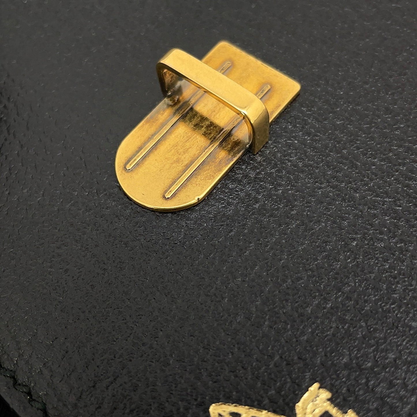 Gucci Black Leather Fanny Pack Sling Bag ( )