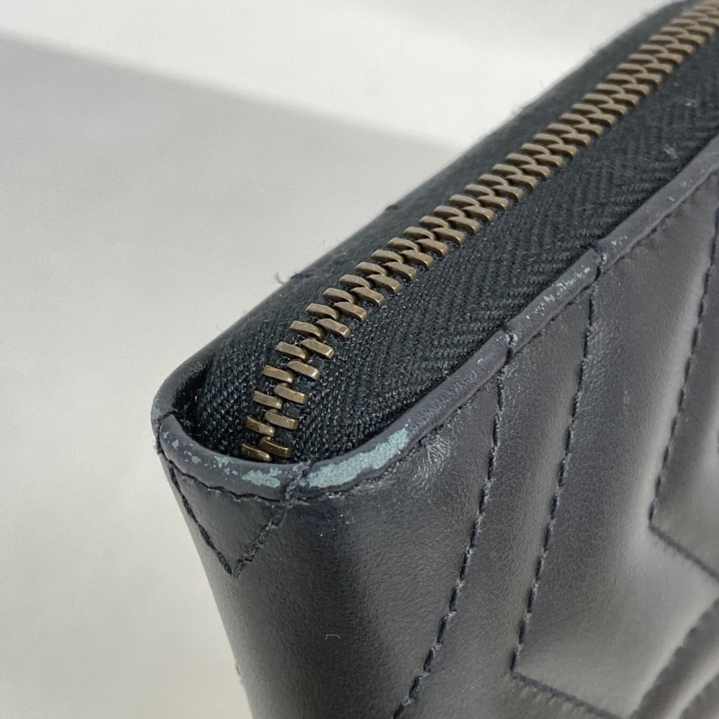 Gucci Black Leather Long Wallet (Bi-Fold) ( )