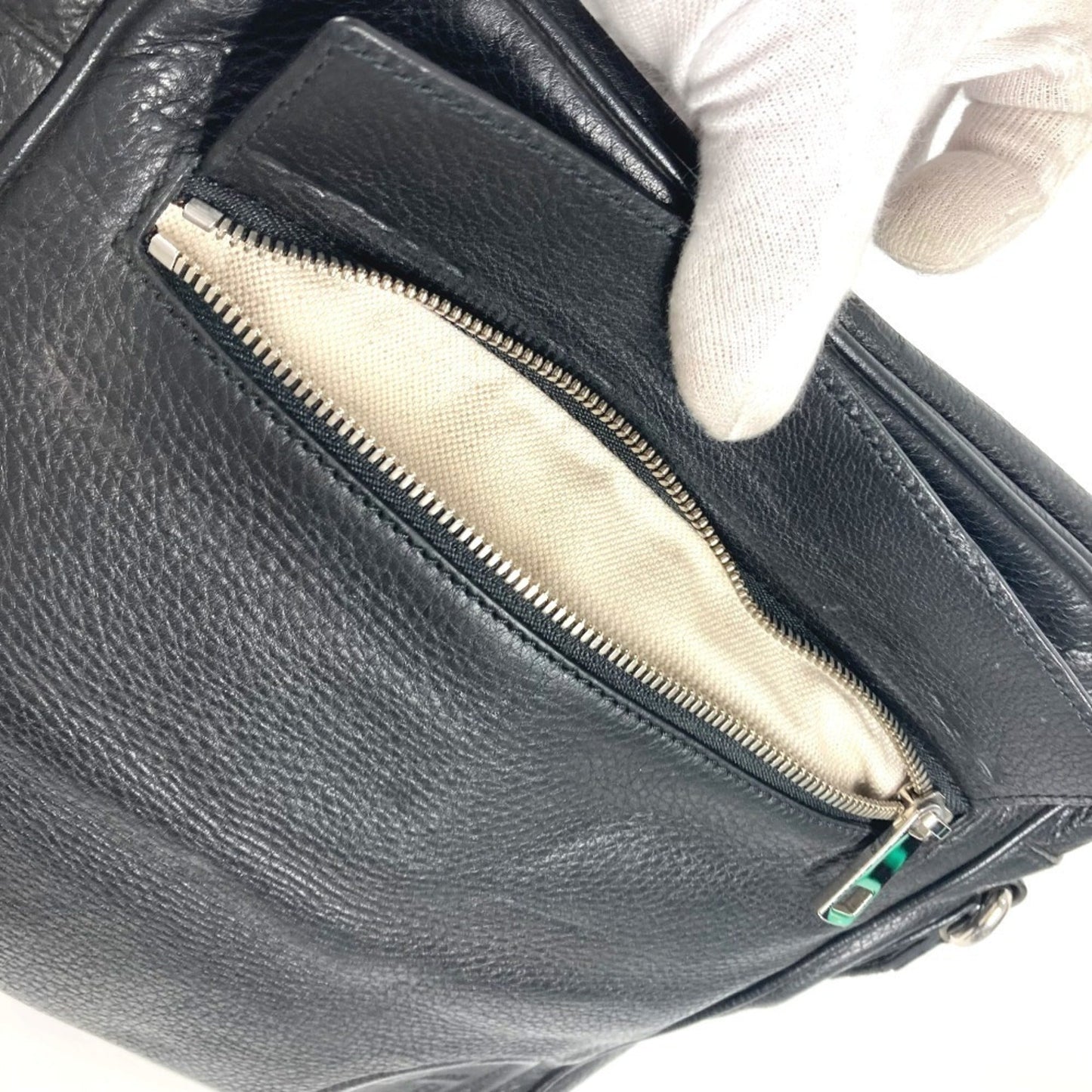 Gucci Black Leather Pochette Shoulder Bag ( )