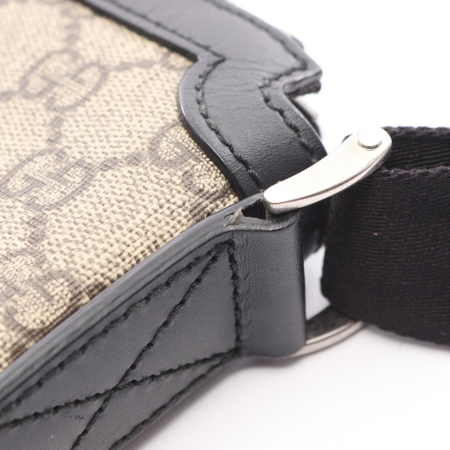 Gucci Beige Multi-Color Gg Supreme Leather Shoulder Bag ( )