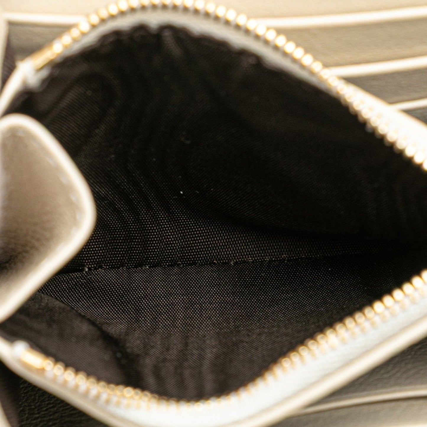 Gucci Gold Ivory Leather Shoulder Bag ( )