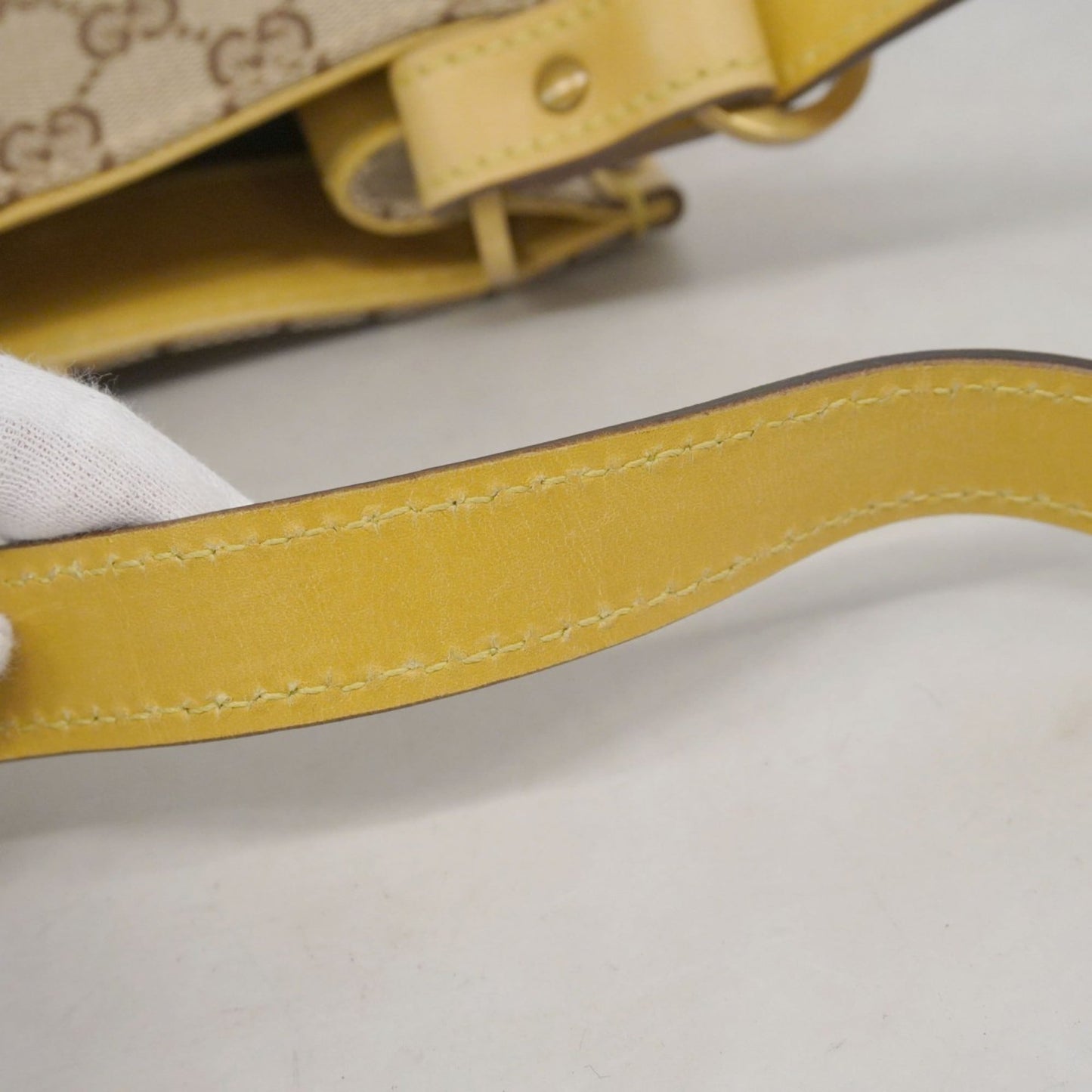Gucci Beige Yellow Canvas Leather Shoulder Bag ( )
