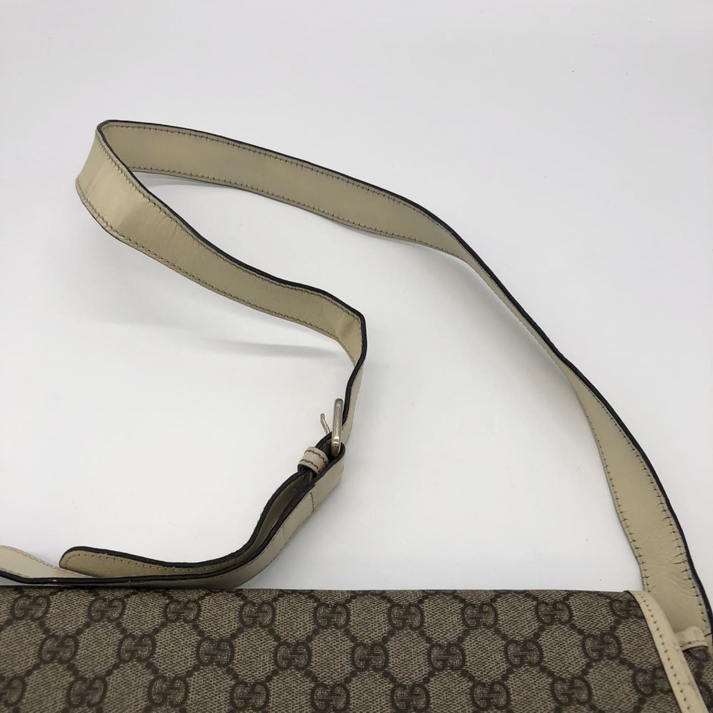 Gucci Beige Brown Gg Supreme Shoulder Bag ( )