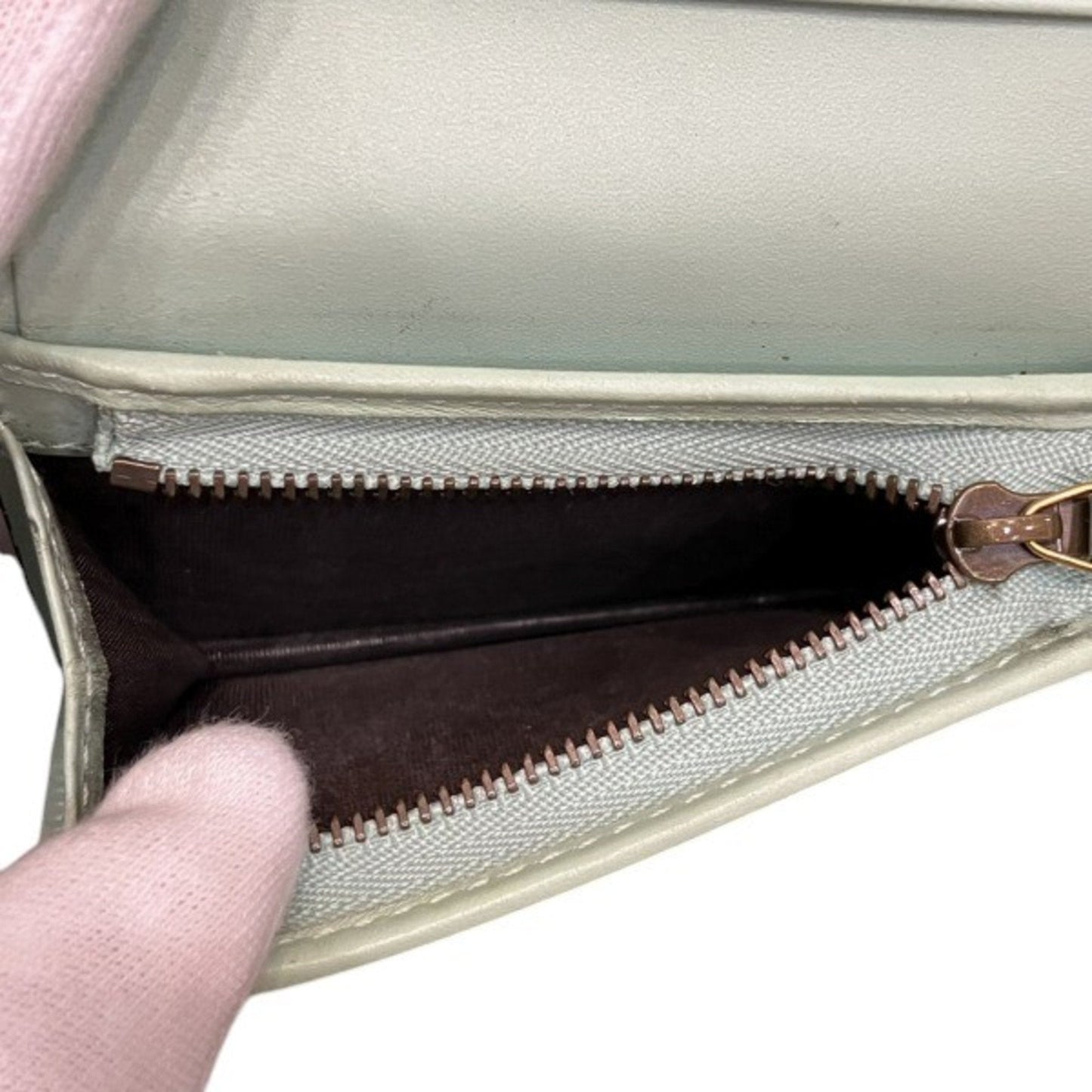 Gucci Light Green Leather Wallet (Bi-Fold) ( )