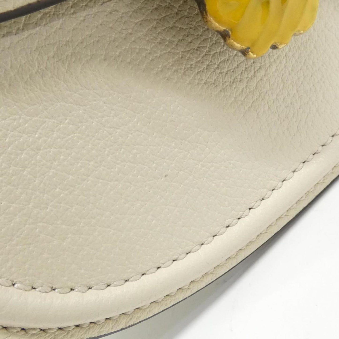 Gucci Multi-Color White Leather Shoulder Bag ( )