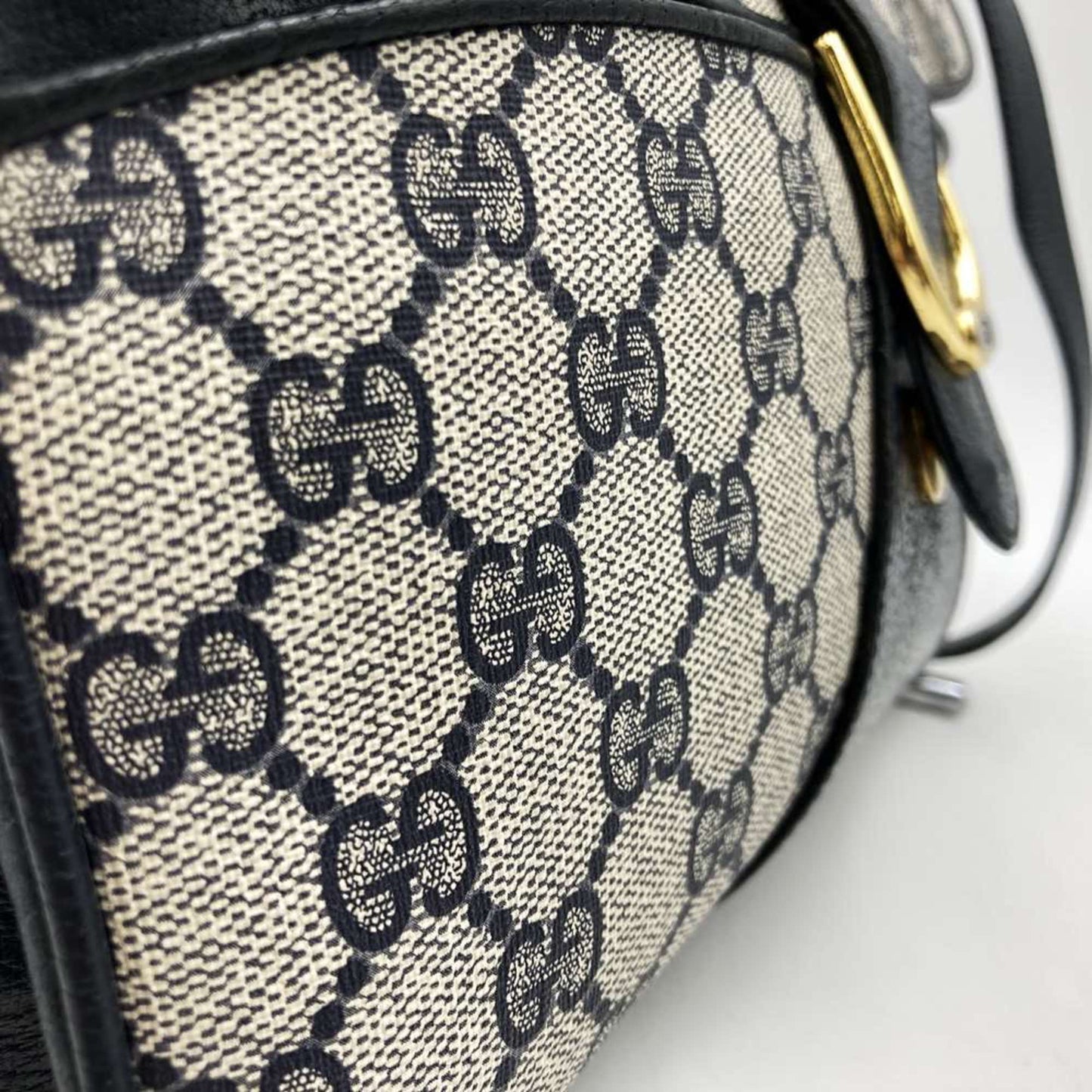 Gucci Navy Gg Supreme Shoulder Bag ( )