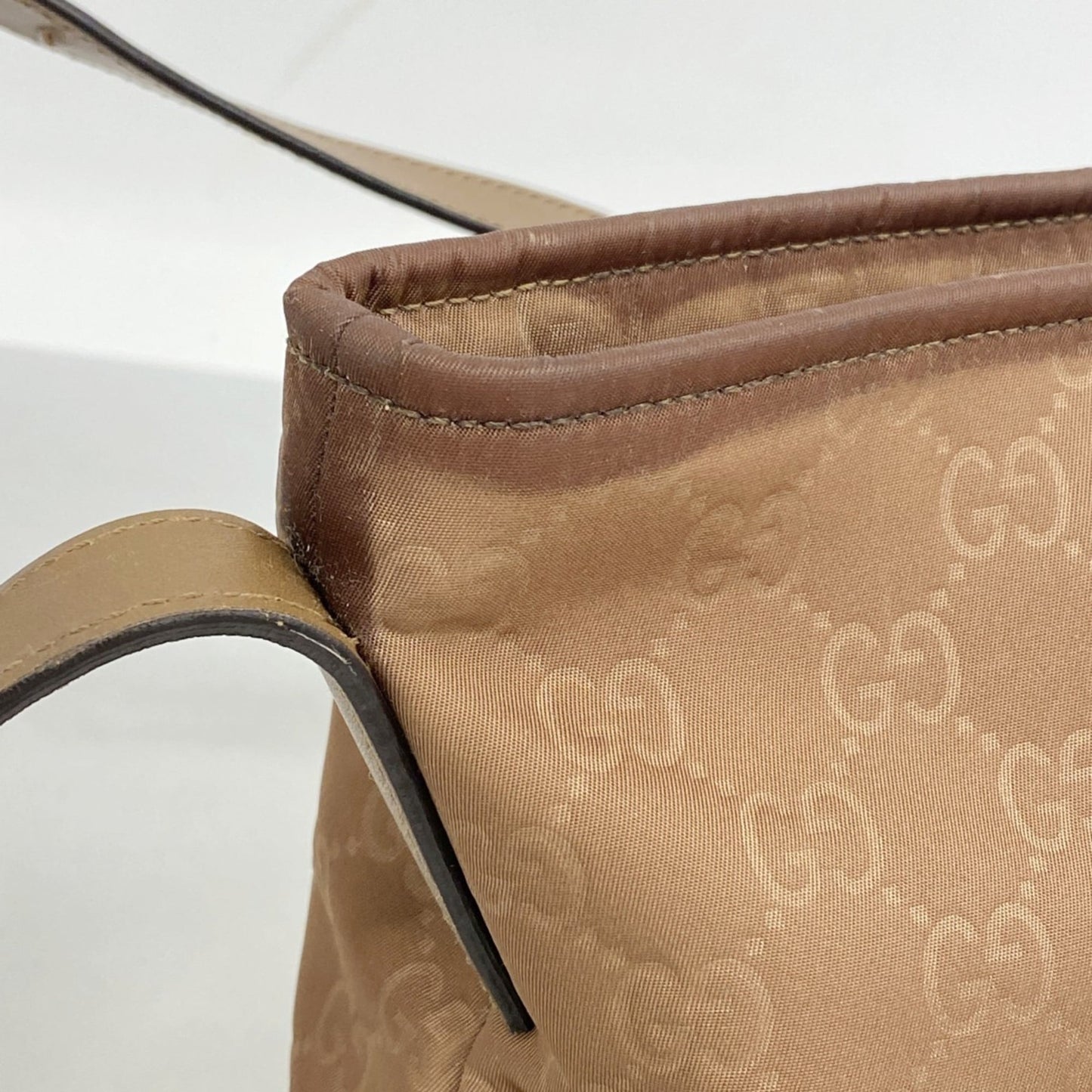 Gucci Brown Nylon Shoulder Bag ( )
