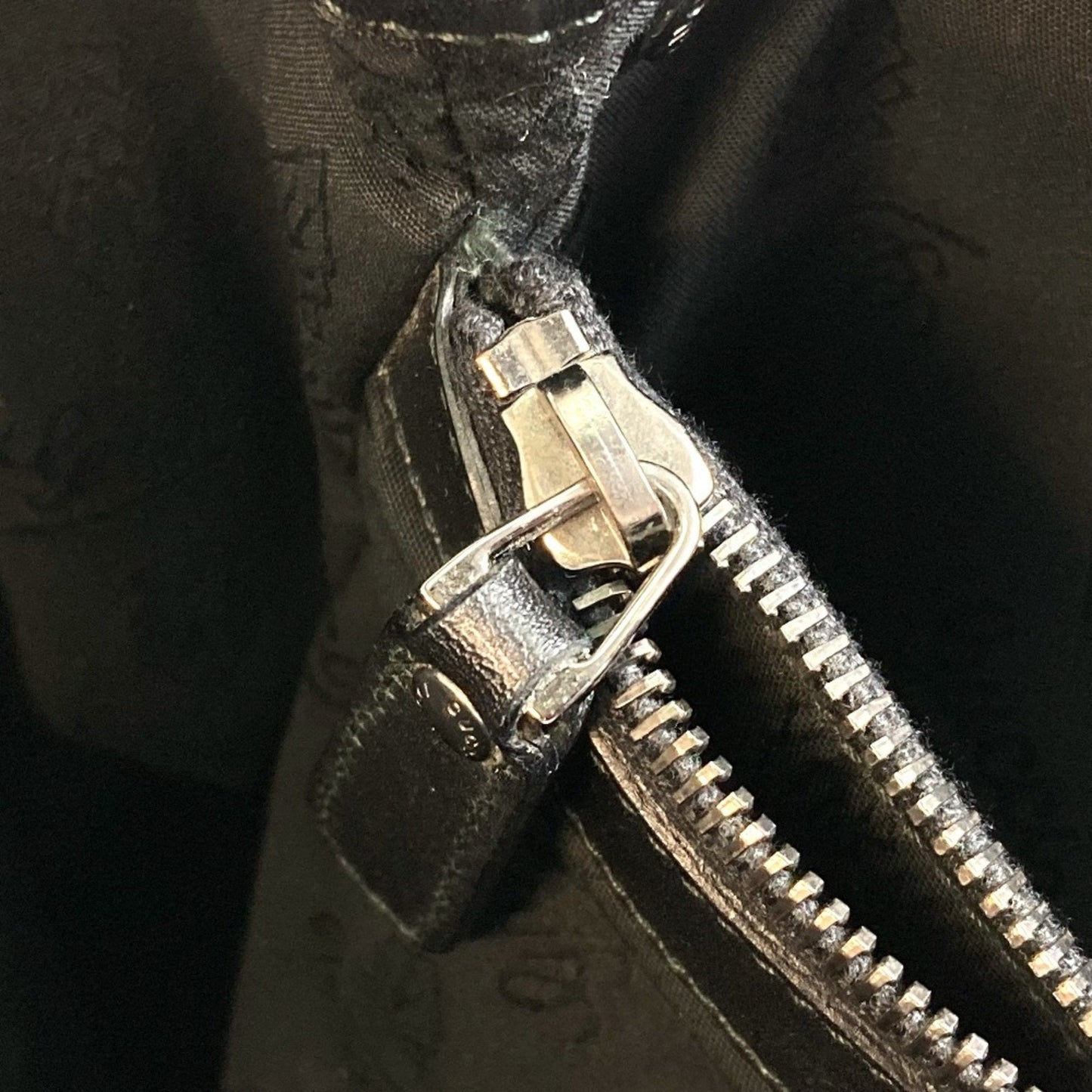 Gucci Black Gg Imprimé Tote Bag ( )