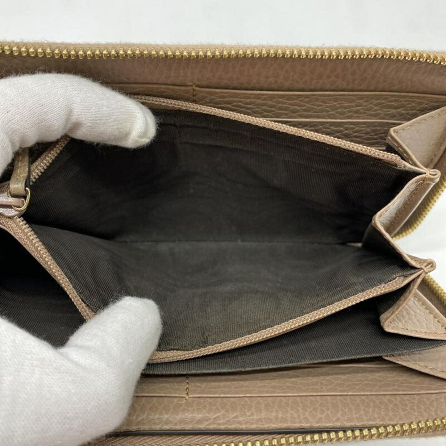 Gucci Brown Long Wallet (Bi-Fold) ( )