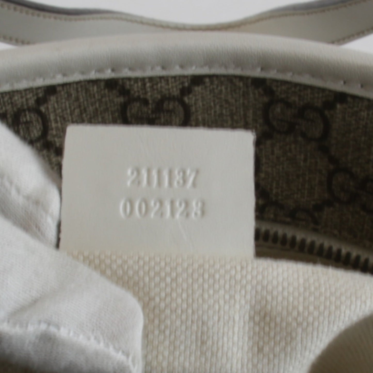 Gucci Brown Gg Supreme Tote Bag ( )