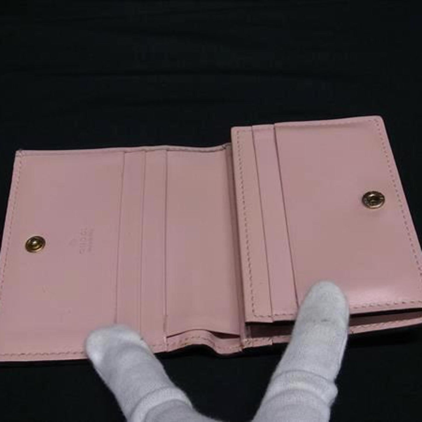 Gucci Pink Leather Wallet (Bi-Fold) ( )