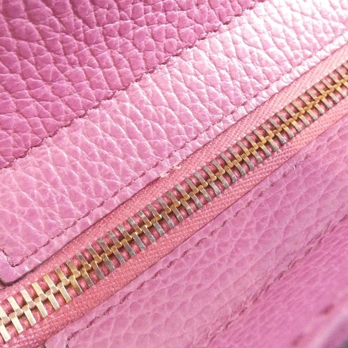 Gucci Gold Leather Handbag ( )