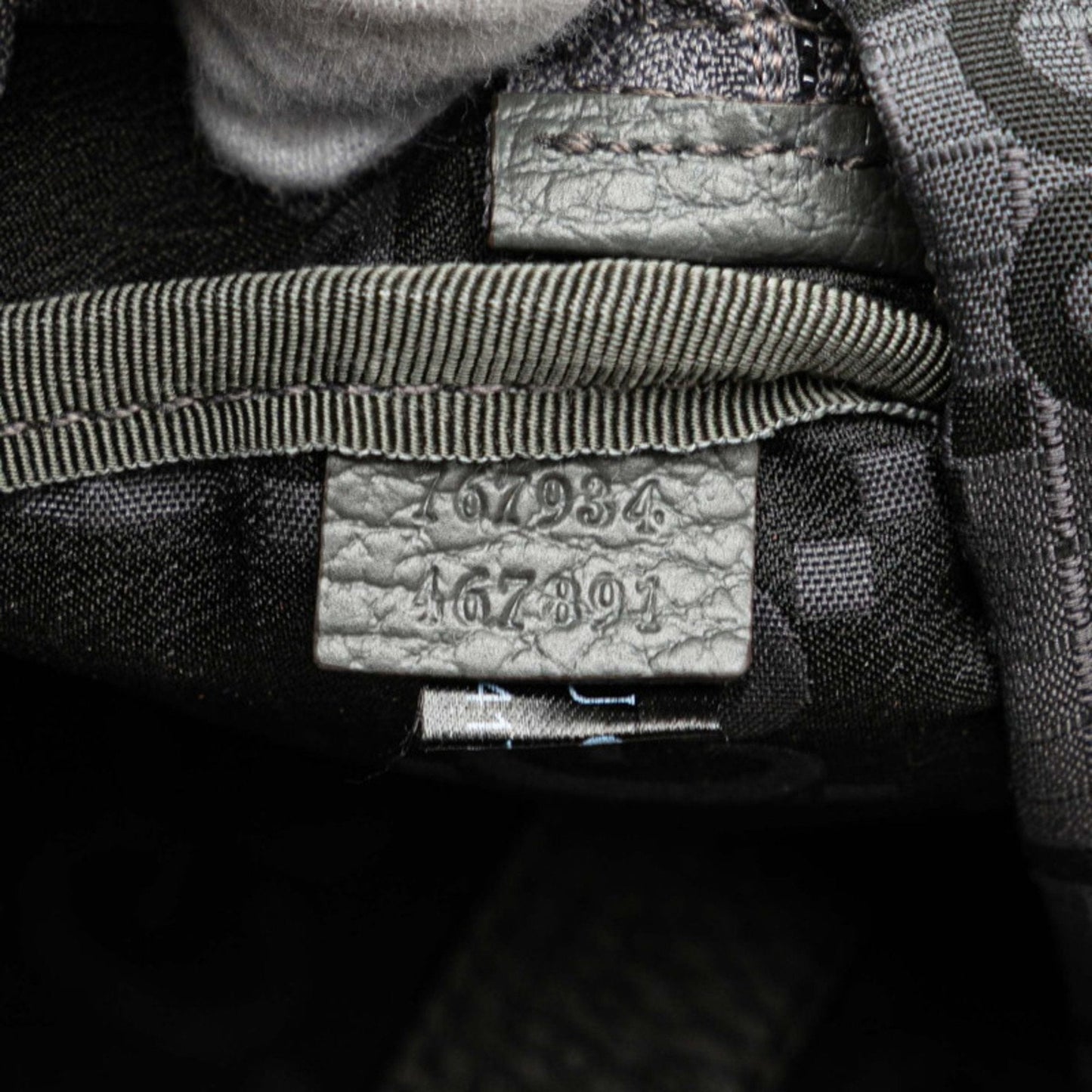 Gucci Gray Nylon Leather Fanny Pack ( )
