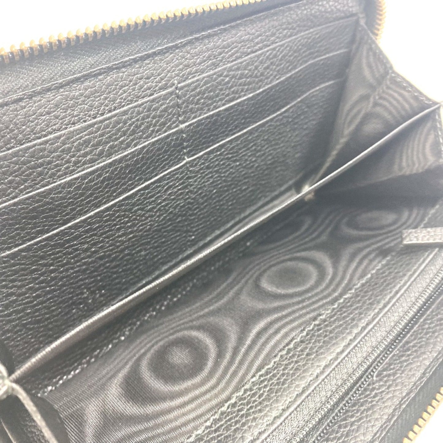 Gucci Black Leather Long Wallet (Bi-Fold) ( )