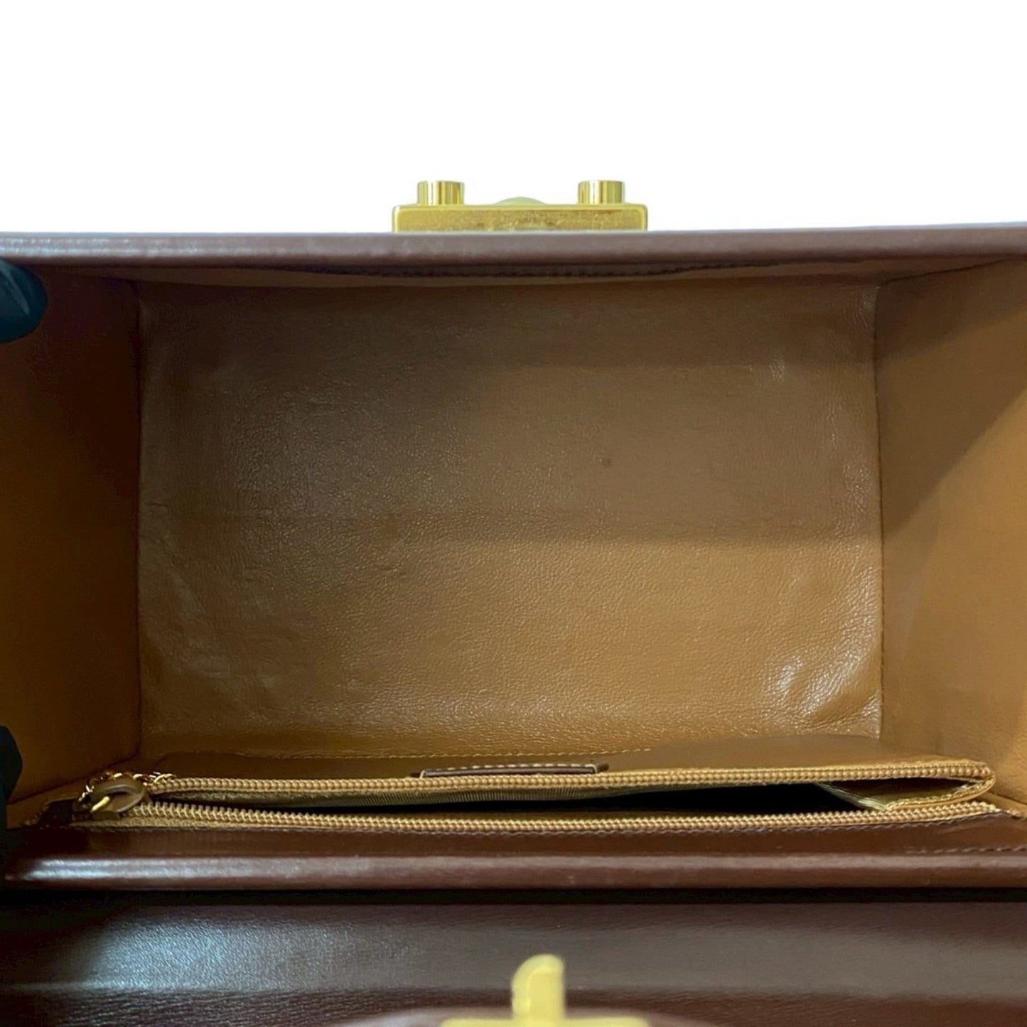 Gucci Brown Leather Handbag Vanity Bag ( )
