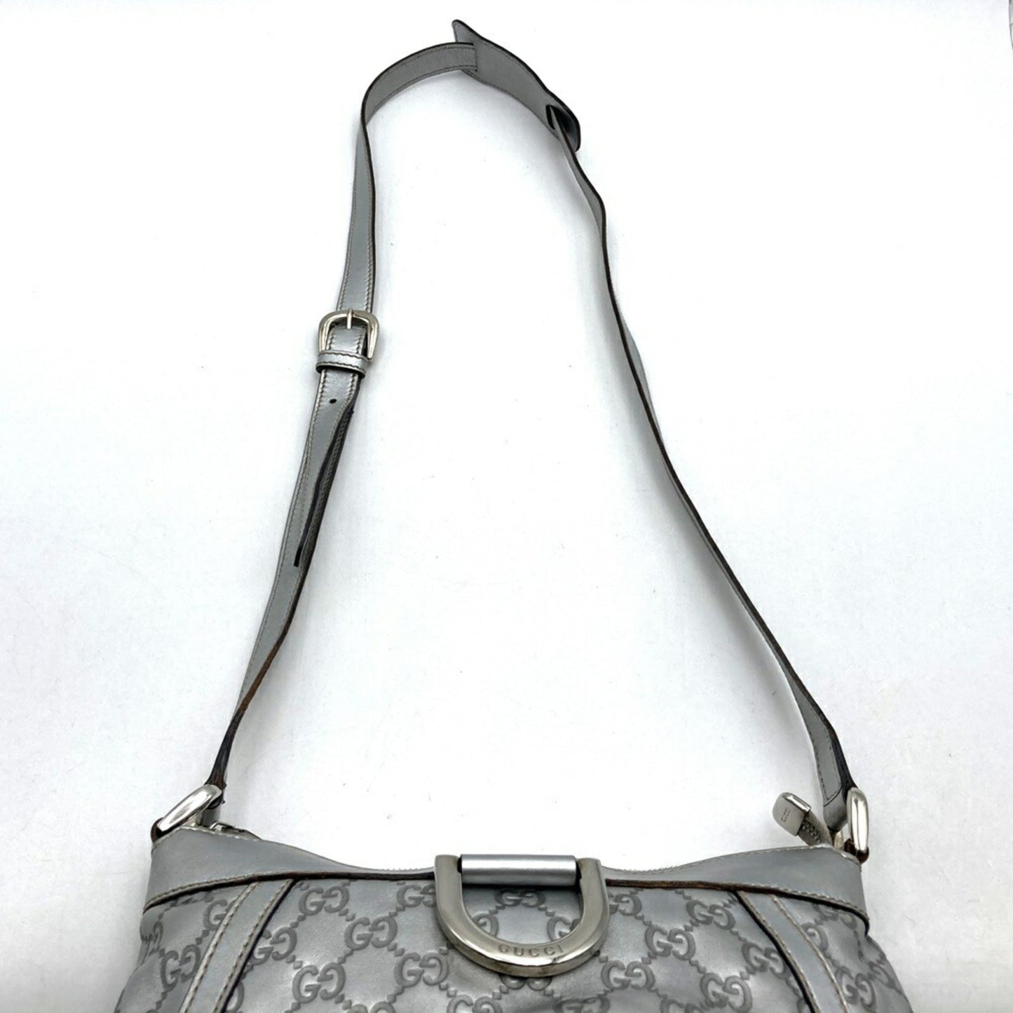 Gucci Abbey Silver Leather Shoulder Bag ( )