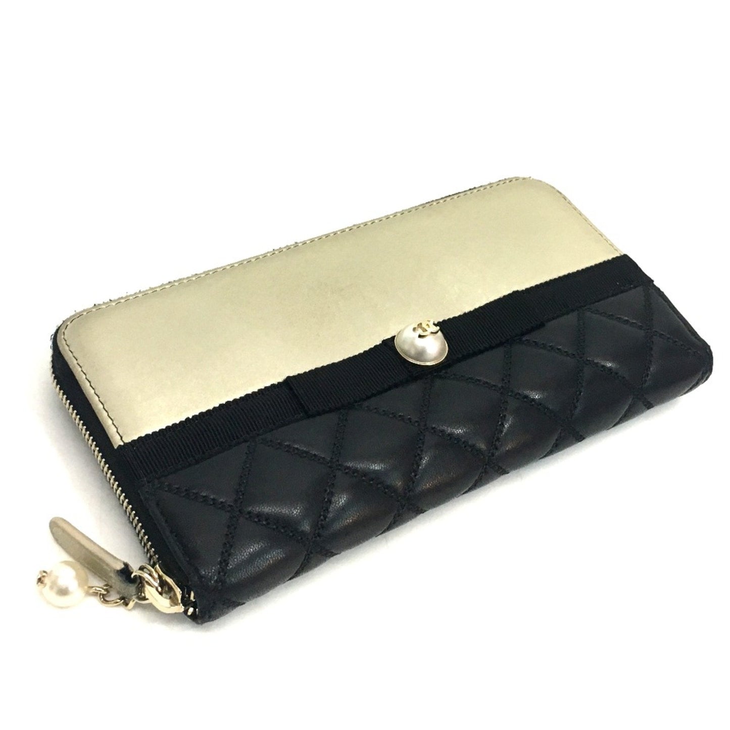 Chanel A82472 Pearl ribbon CC Mark logo Long Wallet Champagne Gold x Black
