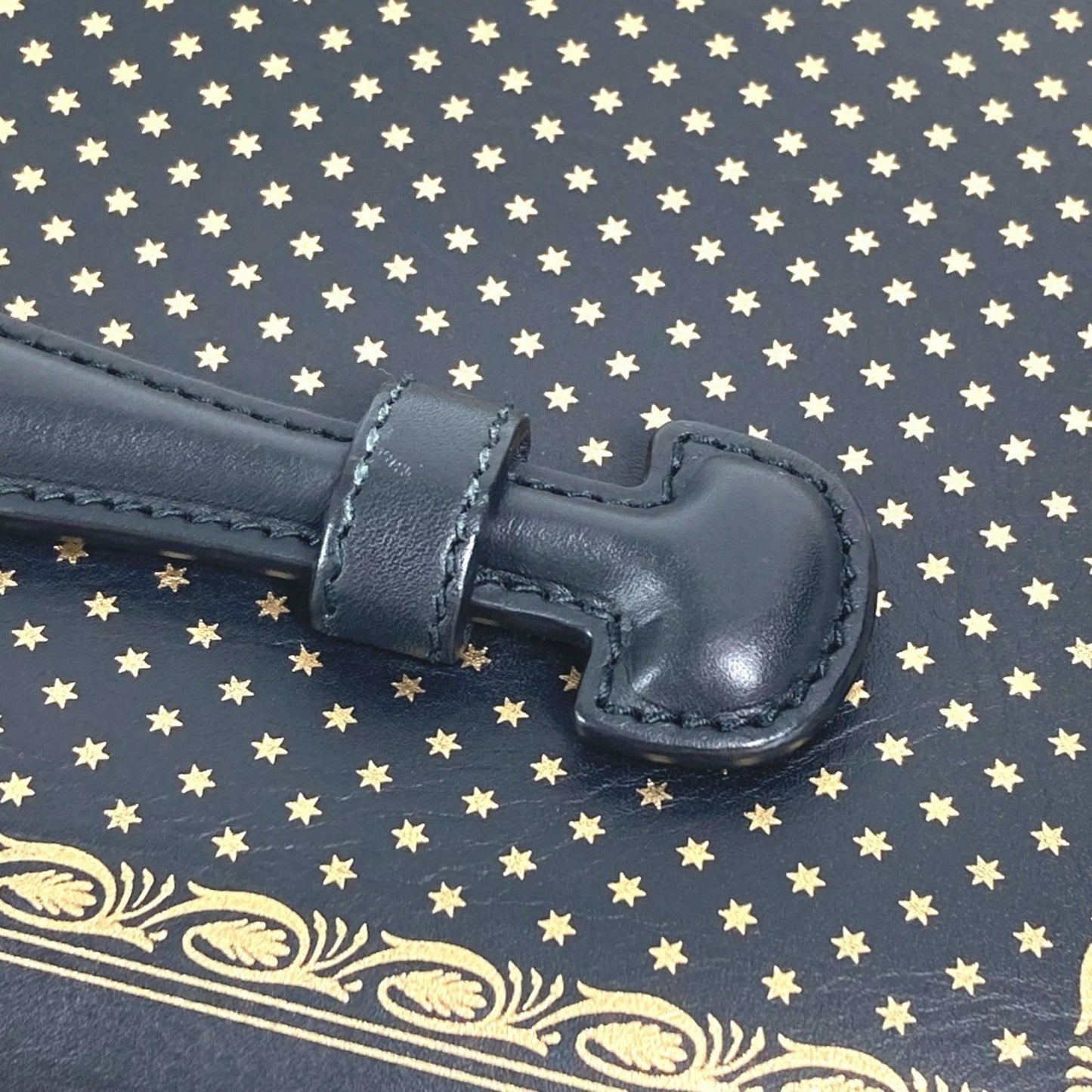 Gucci Black Leather Clutch Bag Pouch ( )