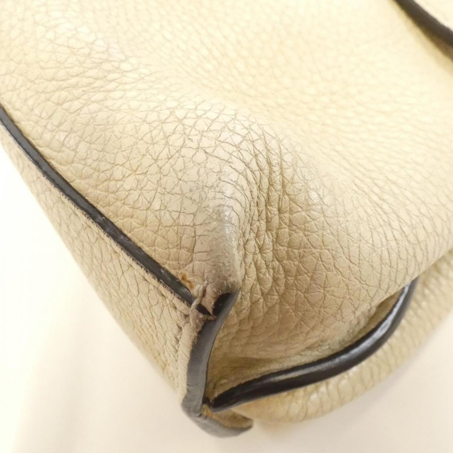 Gucci Off-White Leather Handbag ( )