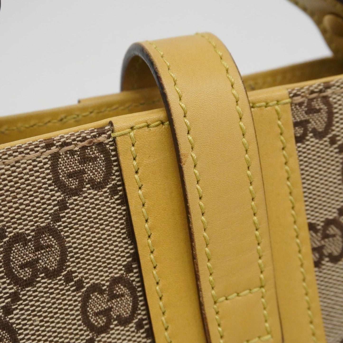 Gucci Beige Yellow Canvas Leather Shoulder Bag ( )