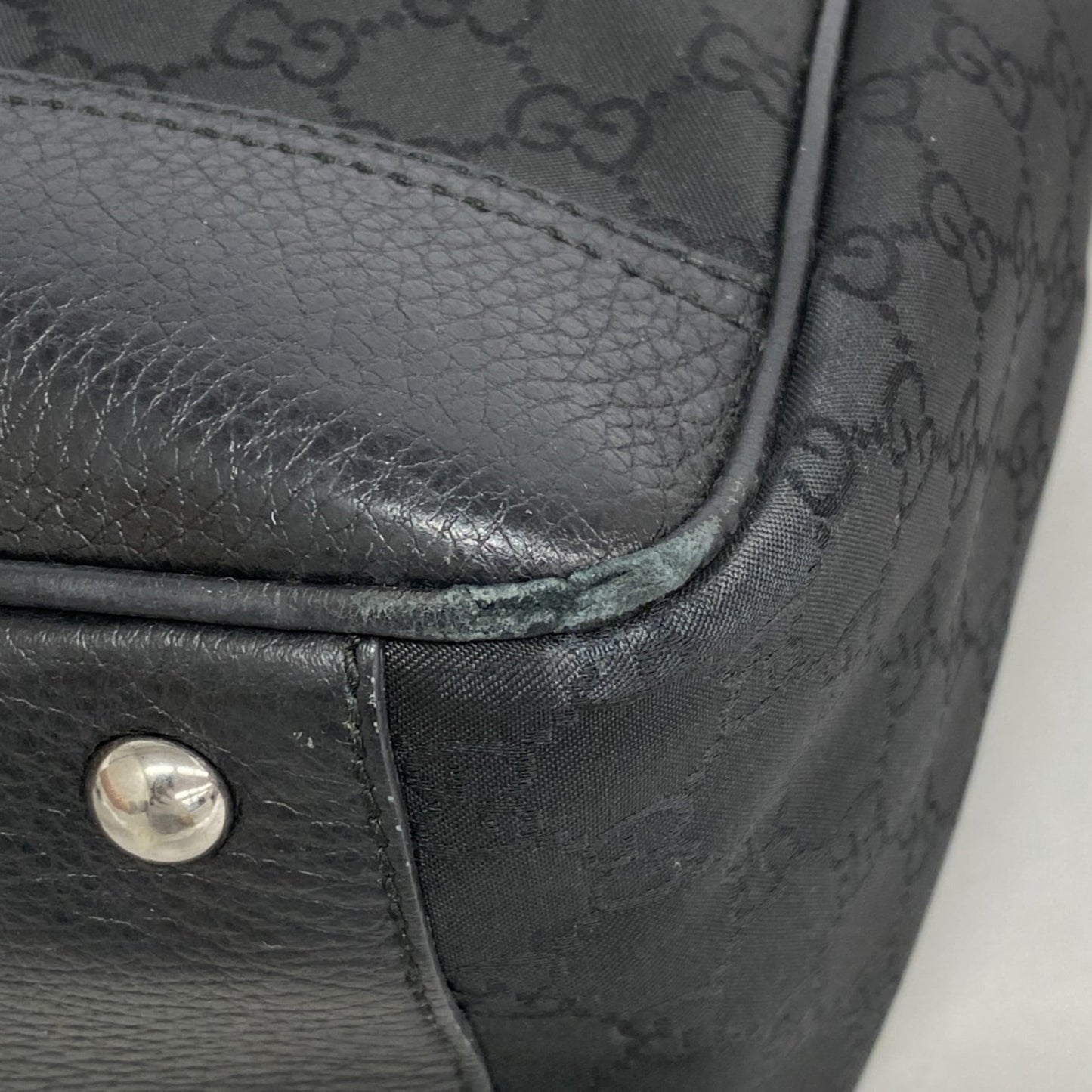 Gucci Black Nylon Handbag ( )