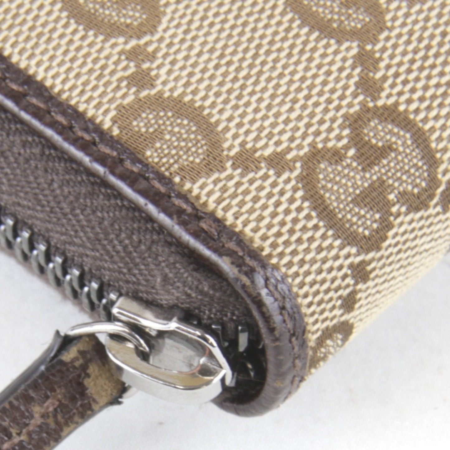 Gucci Brown Gg Canvas Long Wallet (Bi-Fold) ( )