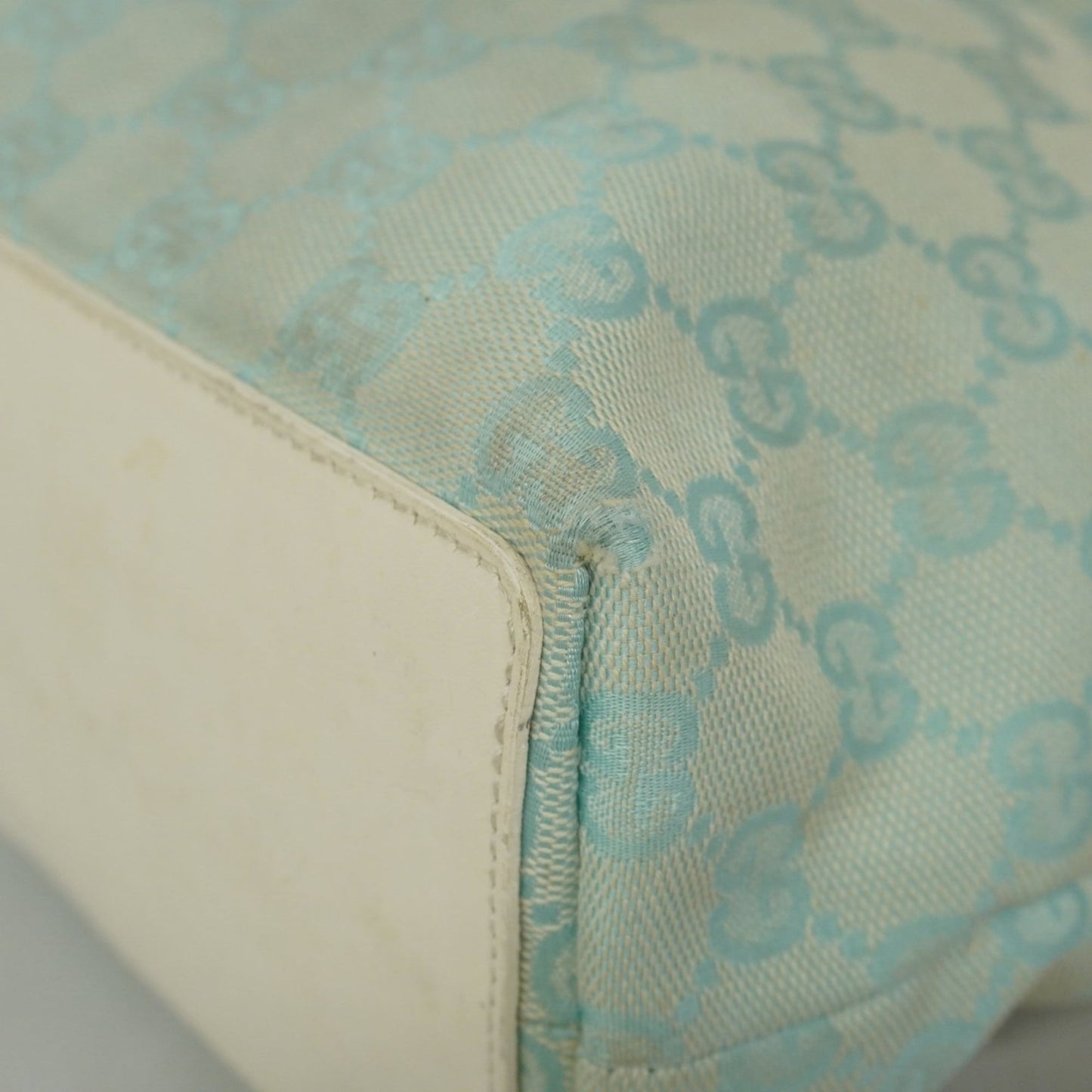 Gucci Light Blue White Canvas Tote Bag ( )