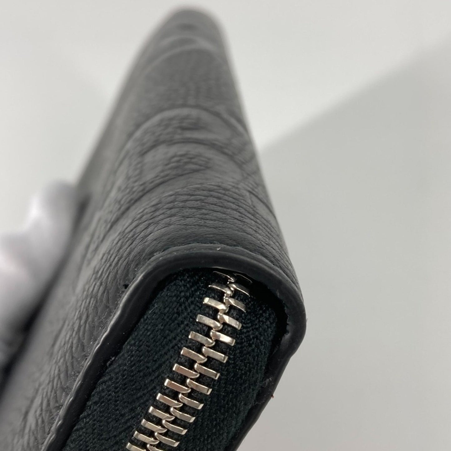 Gucci Black Leather Long Wallet (Bi-Fold) ( )