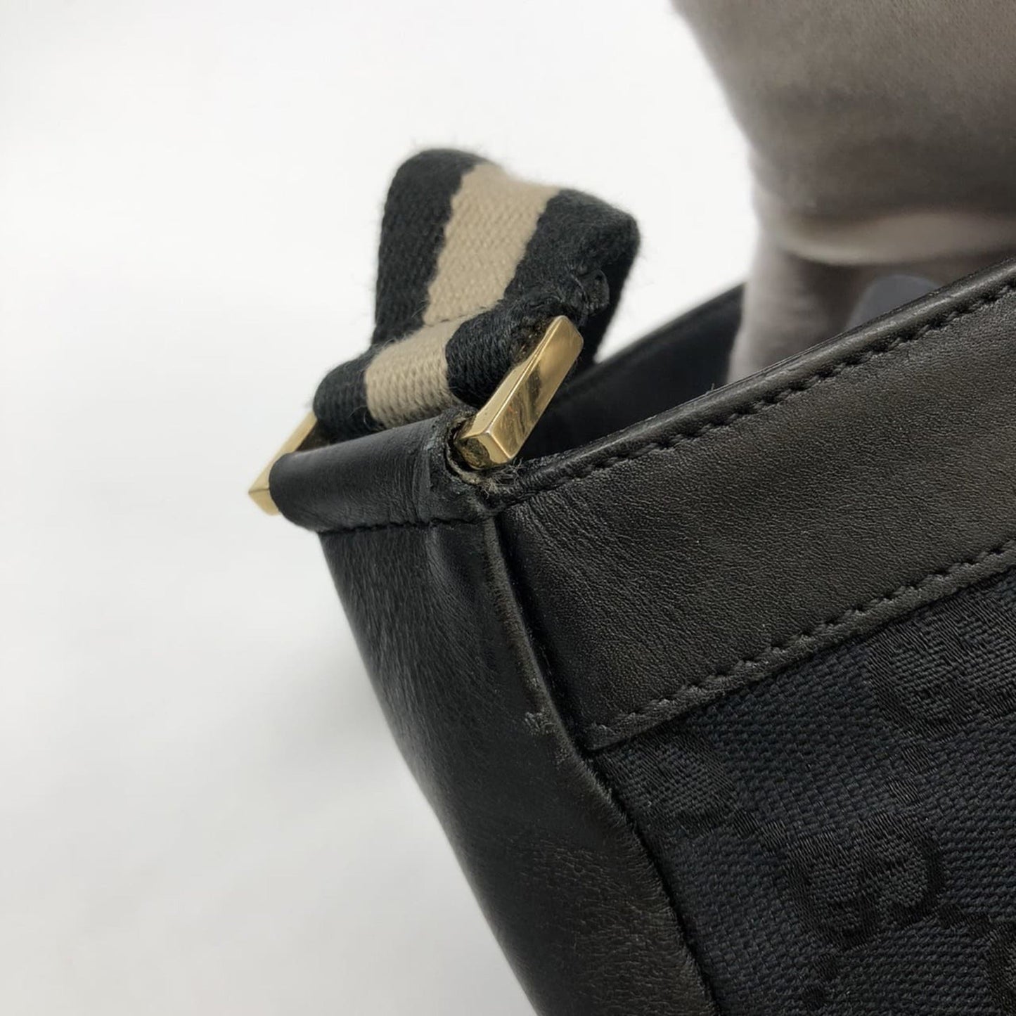 Gucci Gg Canvas Black Gg Canvas Shoulder Bag ( )