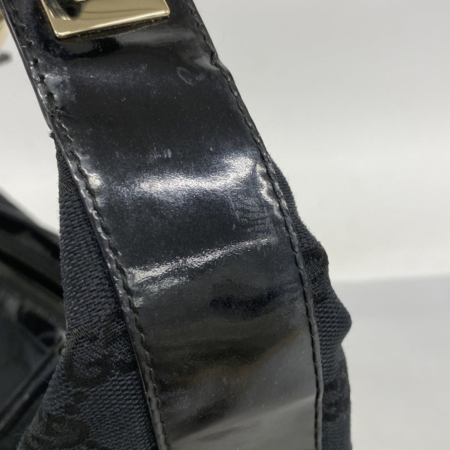 Gucci Black Canvas Shoulder Bag ( )