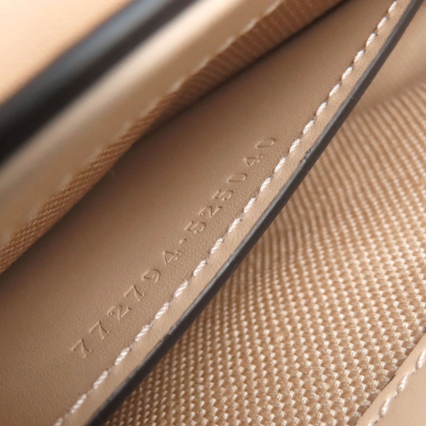 Gucci Beige Leather Shoulder Bag ( )