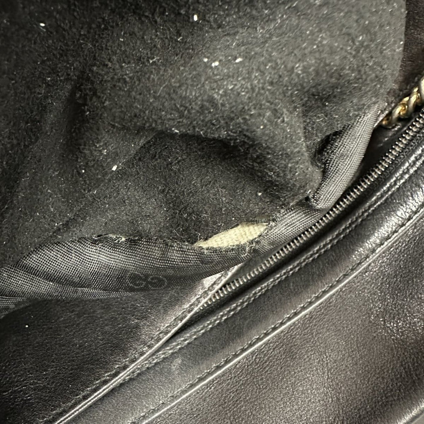 Gucci Black Leather Shoulder Bag ( )