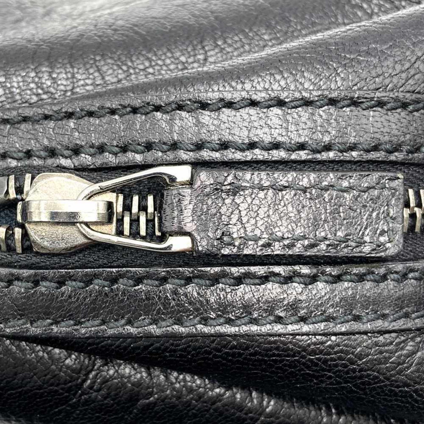 Gucci Black Leather Handbag ( )