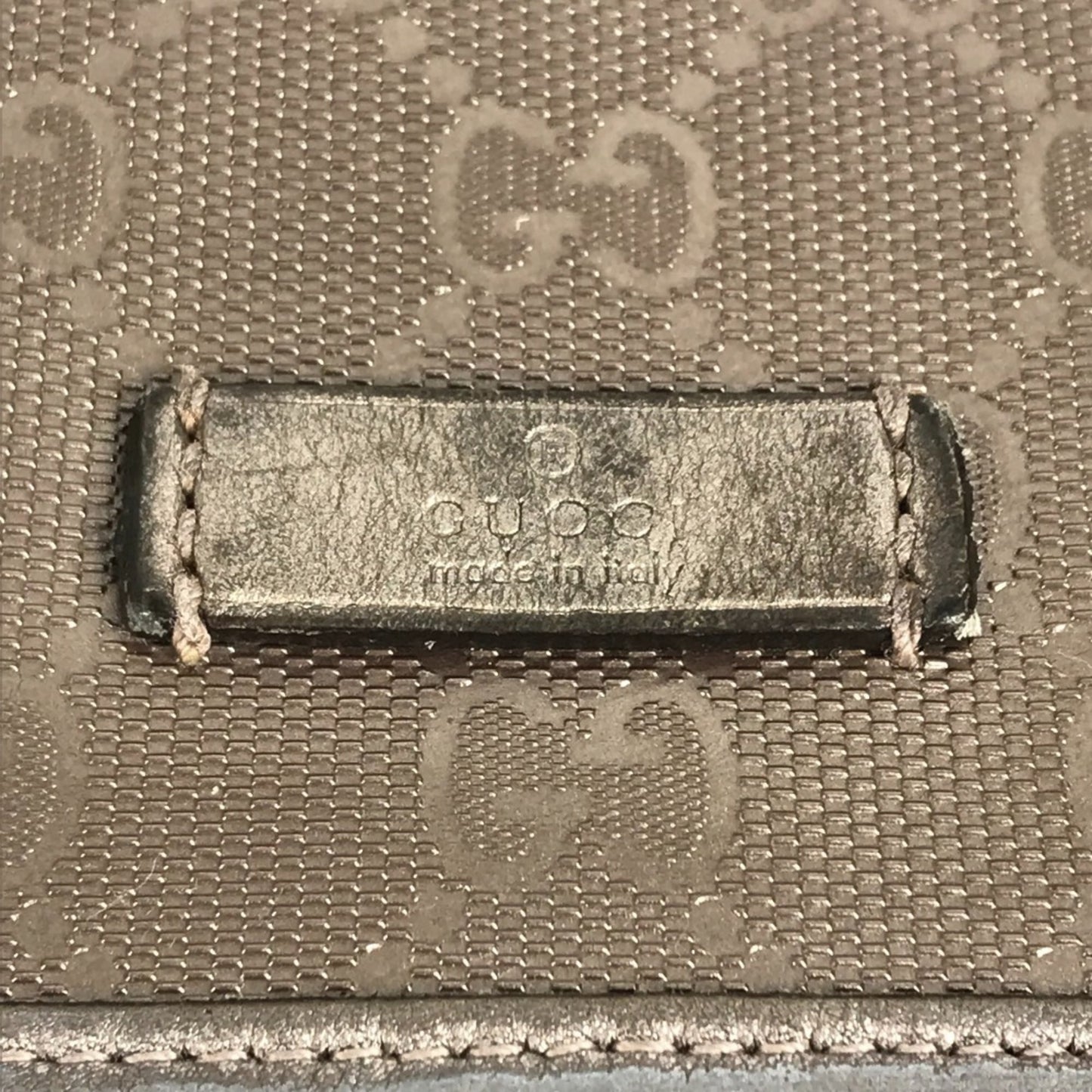 Gucci Metallic Gg Imprimé Leather Messenger Bag Shoulder Bag ( )