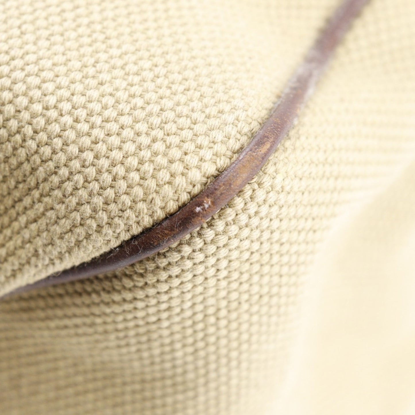 Gucci Beige Canvas Handbag ( )