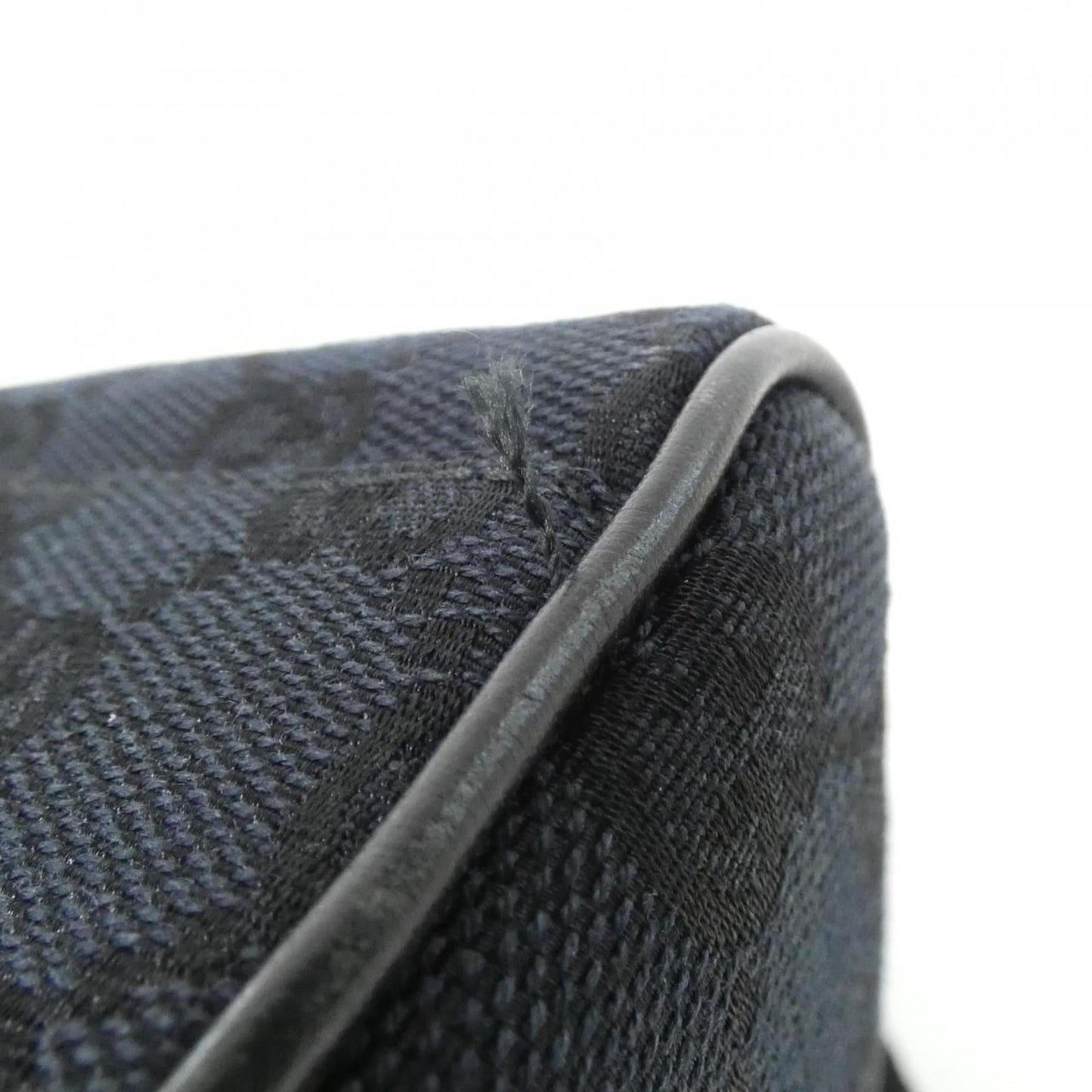 Gucci Black Gg Canvas Handbag ( )