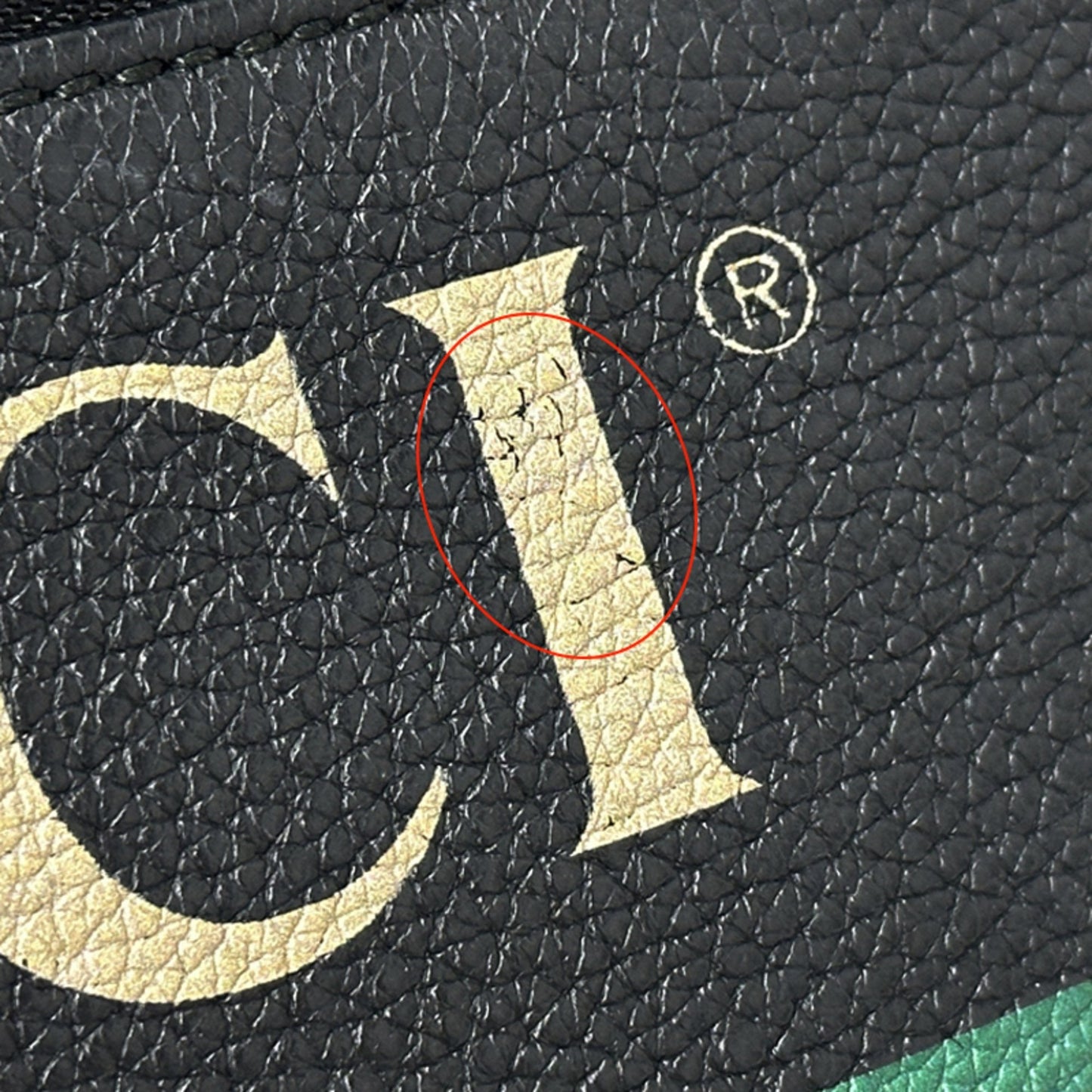 Gucci Black Leather Fanny Pack Sling Bag ( )