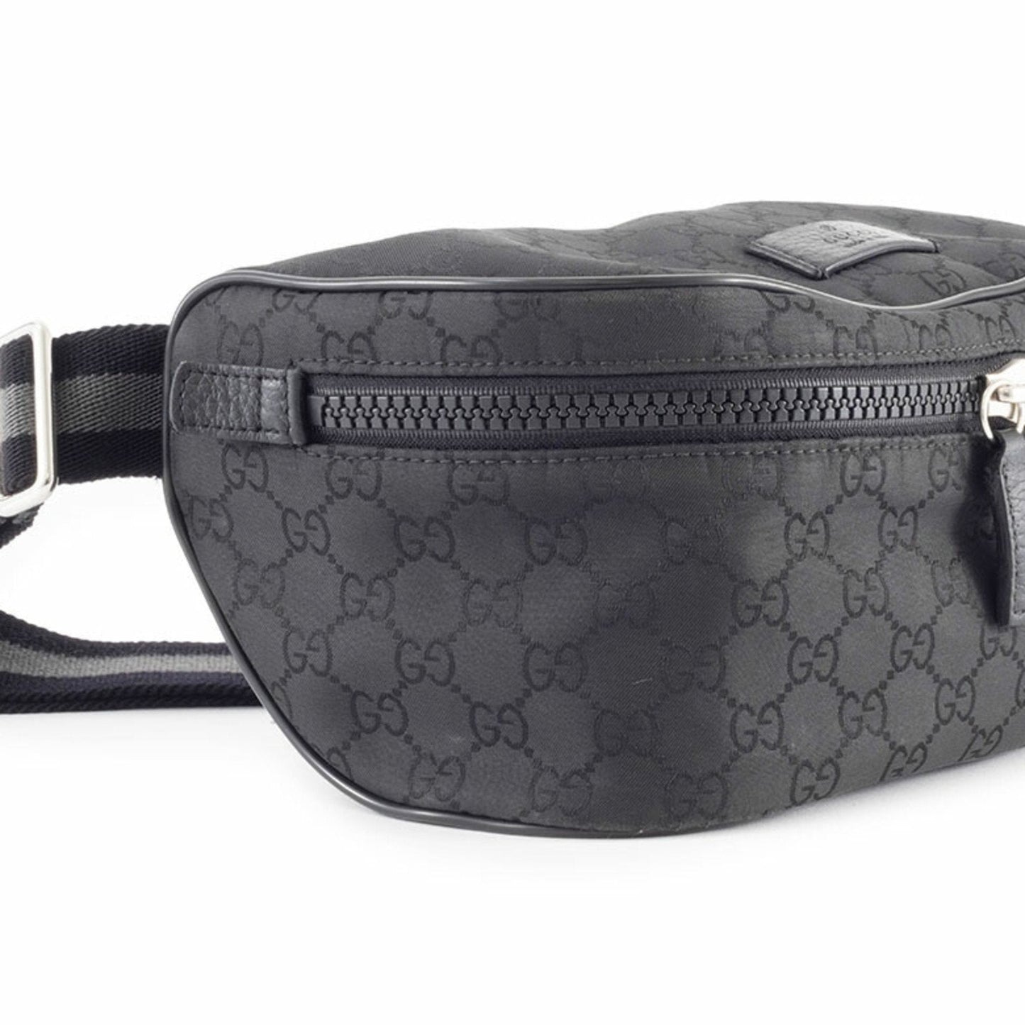 Gucci Black Nylon Pochette Shoulder Bag Sling Bag ( )