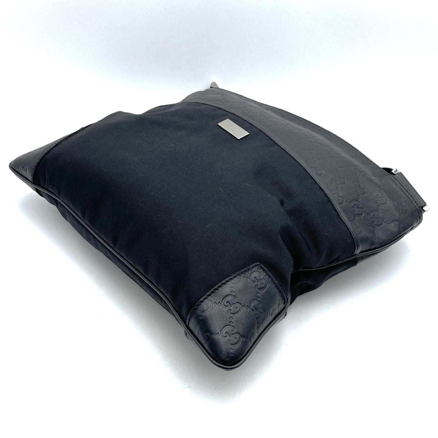 Gucci Black Nylon Leather Shoulder Bag ( )