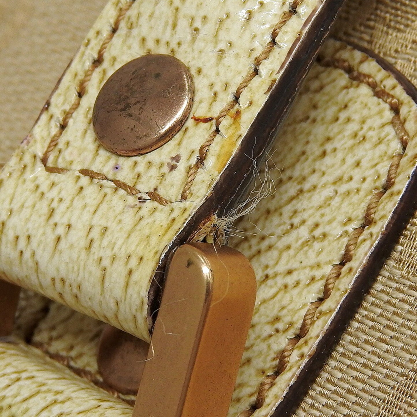 Gucci Beige Ivory Canvas Leather Handbag Tote Bag ( )