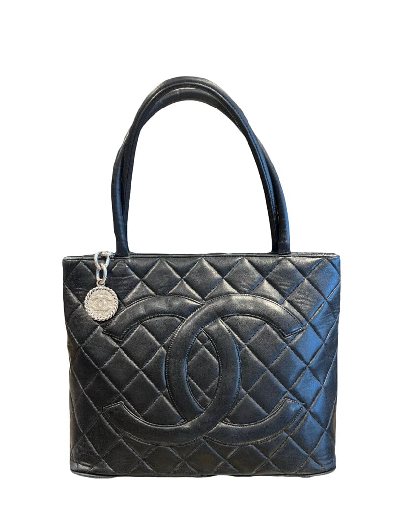 '00-'02 Chanel Medallion Tote in Black Quilted Lambskin & Silver HW