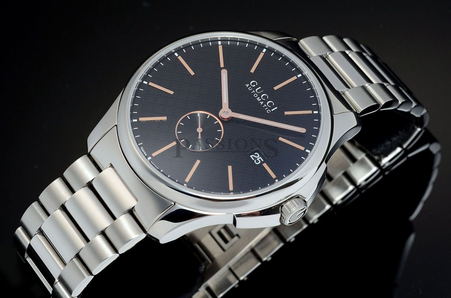Gucci, 40mm Large Slim "G-Timeless Automatic"