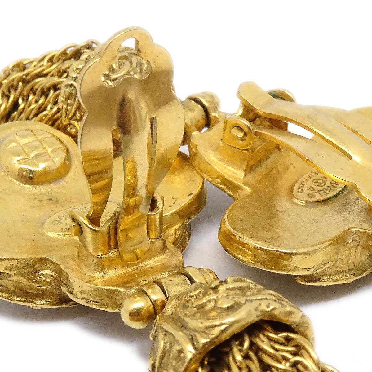CHANEL 1994 Filigree Tassel Earrings Clip-On Gold 90949