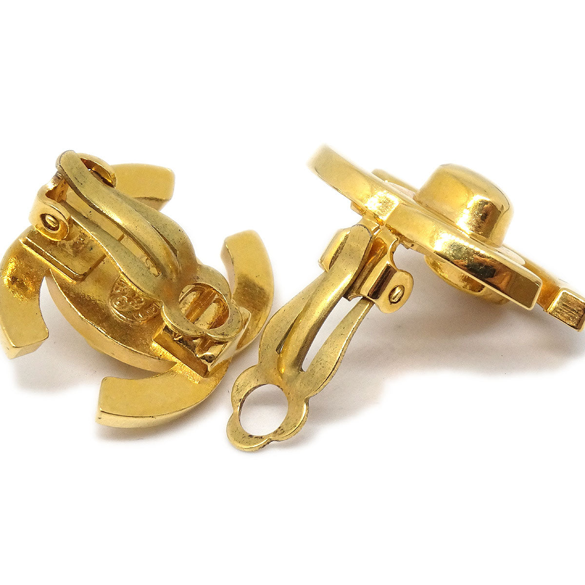 CHANEL 1995 Turnlock CC Earrings Small 63561