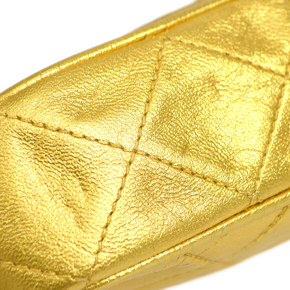 CHANEL 1989-1991 Diamond Kissklock Shoulder Bag